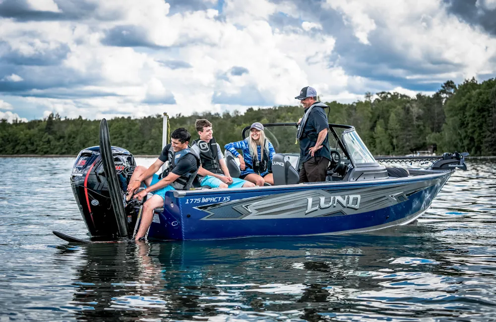 LUND speedboat display on the sea